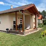 Konrad Holiday home Balatonmariafurdo
