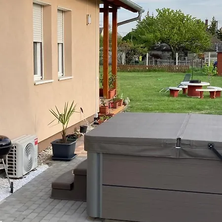 Konrad Balatonmáriafürdő