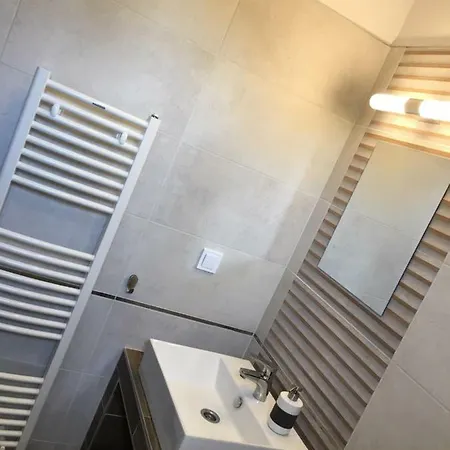 Konrad Apartman *